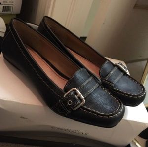 Craft & Borrows Flats woman's shoe size 7m
